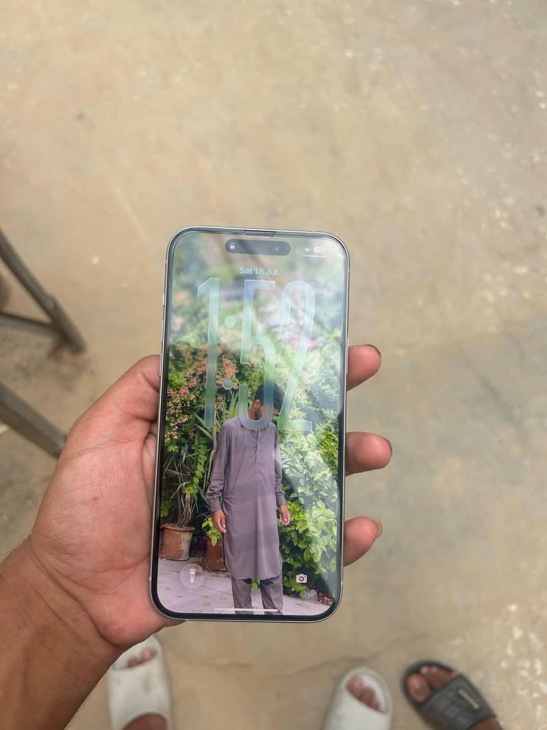 Apple iPhone 15 plus 5