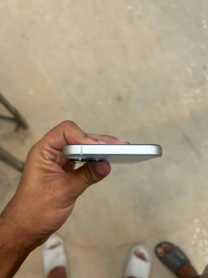 Apple iPhone 15 plus 7