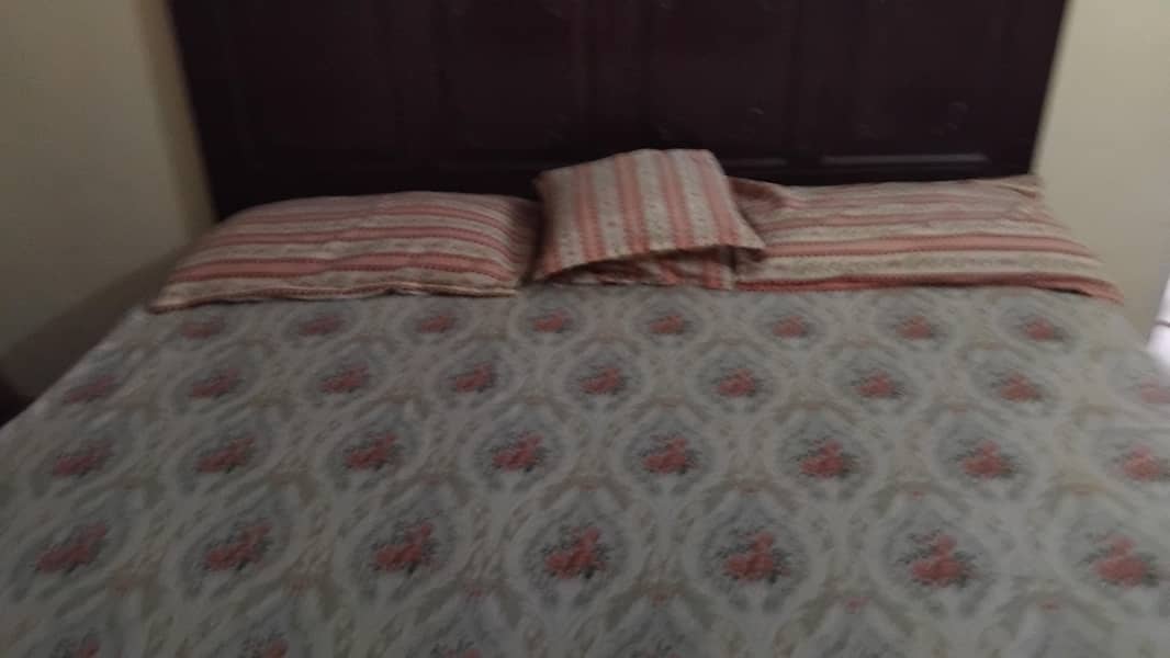 solid wood bed set with spring mattress ,dressing table, side table , 4