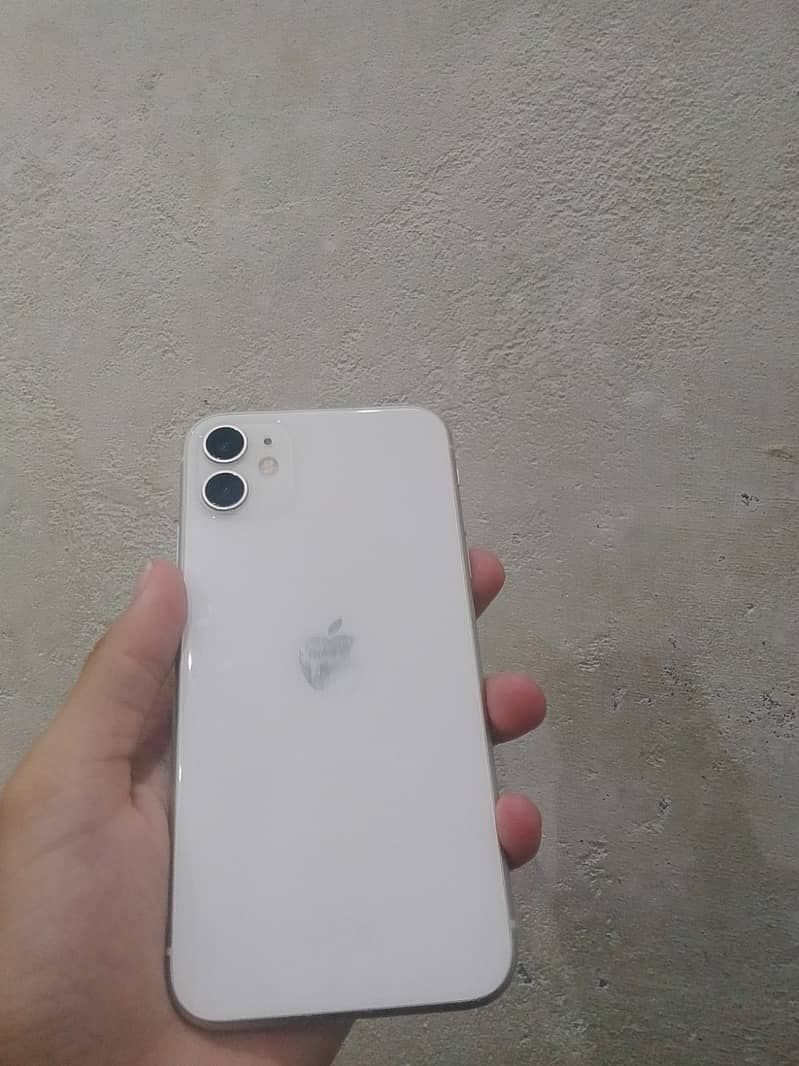 Apple iPhone 11 0