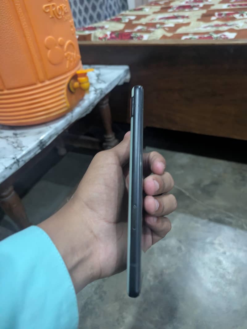 Google Pixel 6a 5
