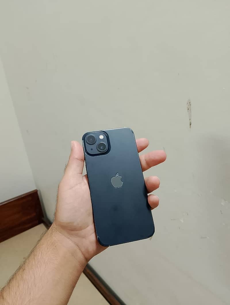 Apple iPhone 13 2