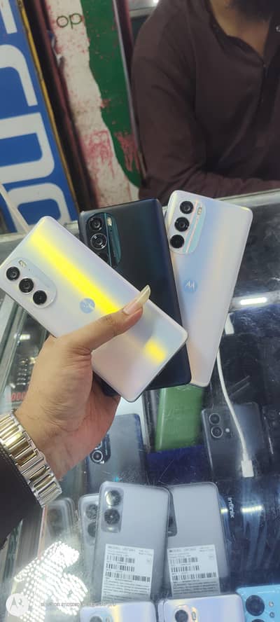 Moto edge 30 pro 8/128 official pta approved minor shade