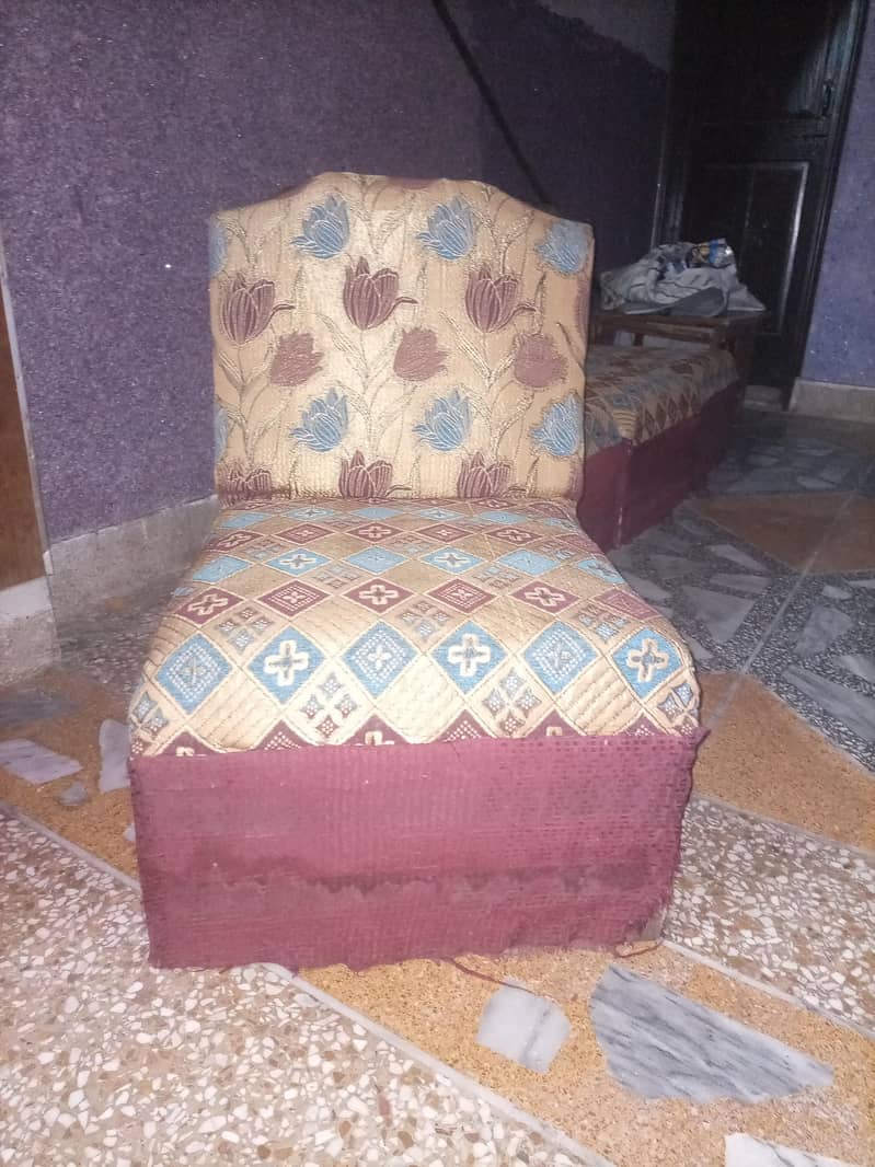 4 seater 0