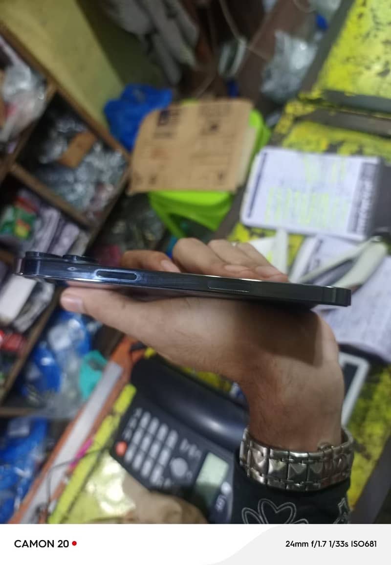 Apple iPhone 13 Pro Max 6
