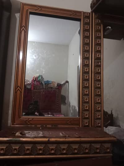 dressing table is numb pe rabta karna hai 03085508052