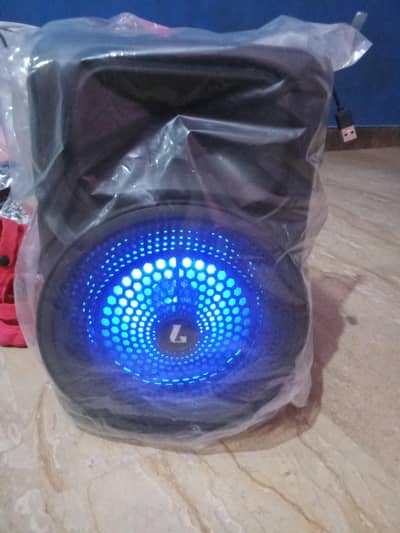 lenova speaker 8 "