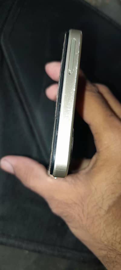 Vivo y16