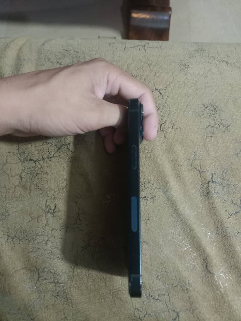 Apple iPhone 14 5