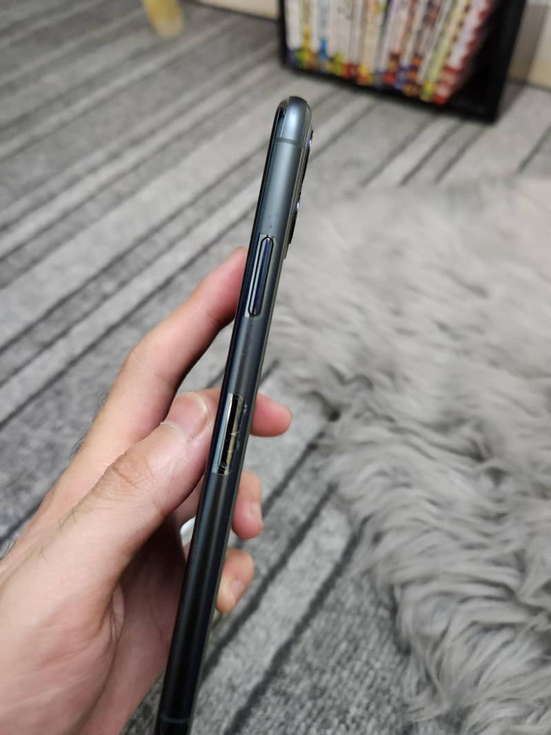 iPhone 11 Pro Max 3