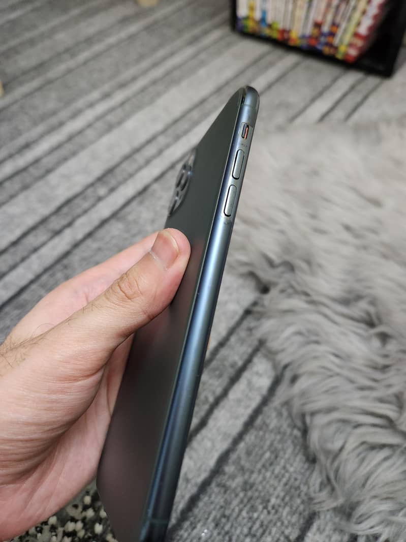 iPhone 11 Pro Max 5