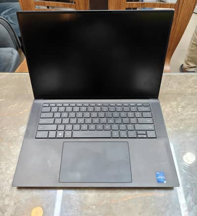 Dell precision 5570 Core i7 16GB DDR5 512GB NVME 4GB Nvidia Graphics