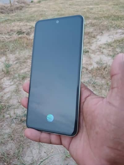 vivo y100