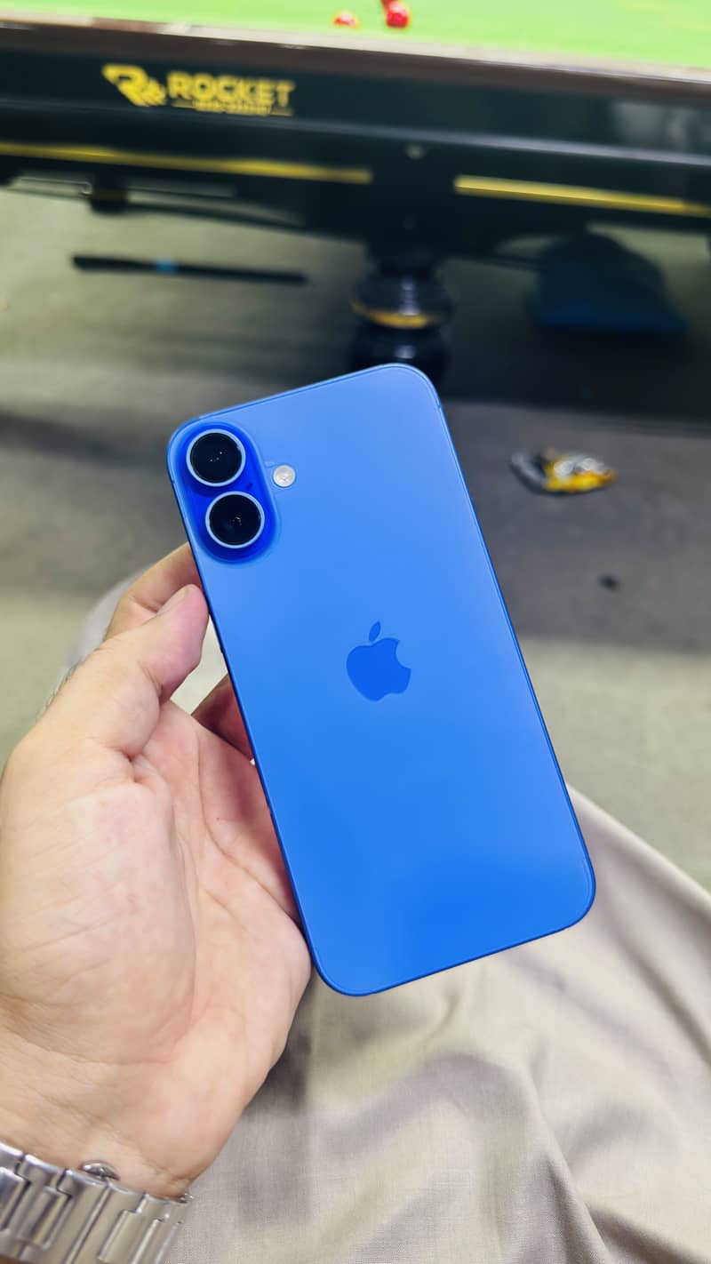Apple iPhone 16 Plus 1