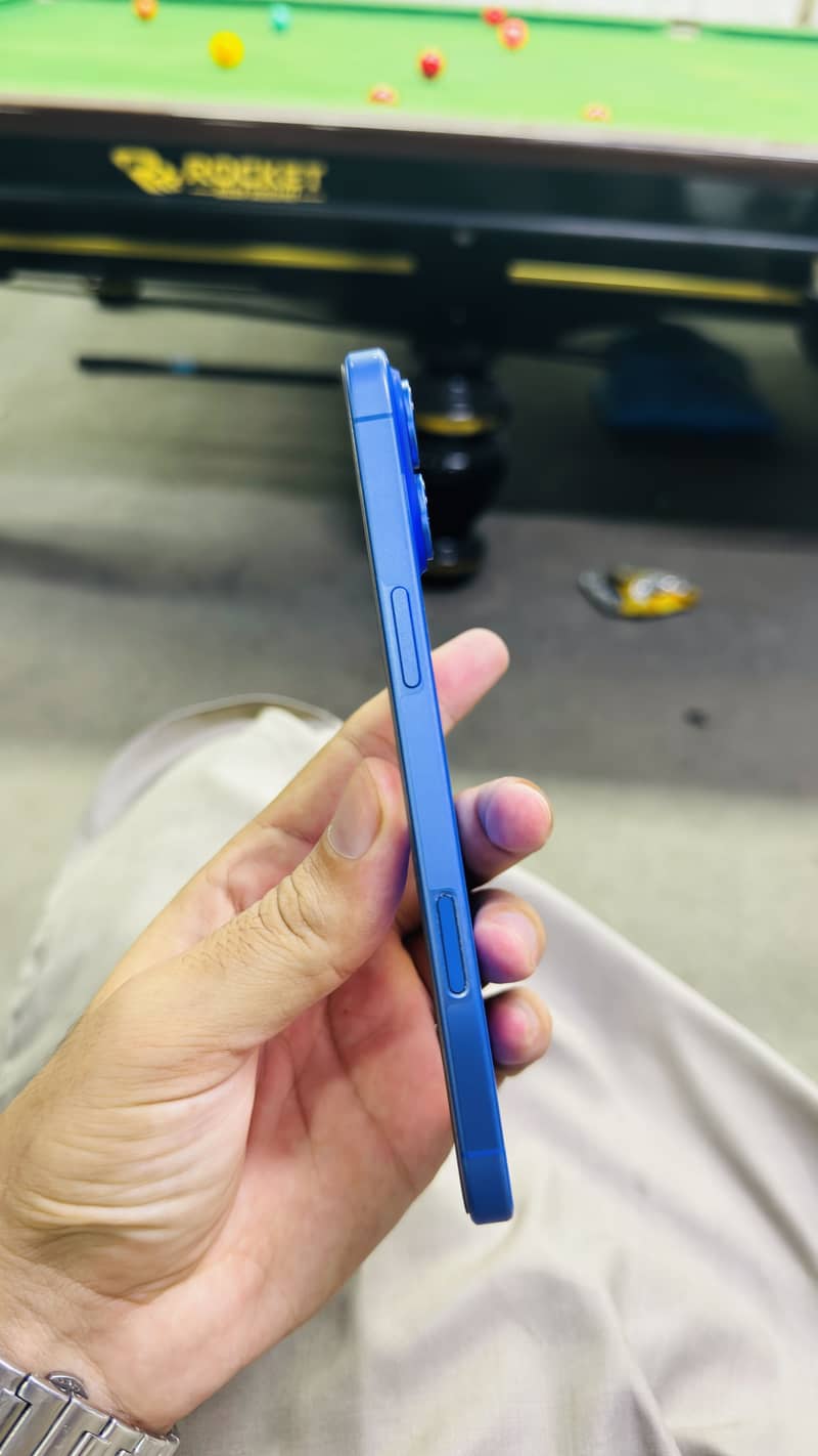 Apple iPhone 16 Plus 6