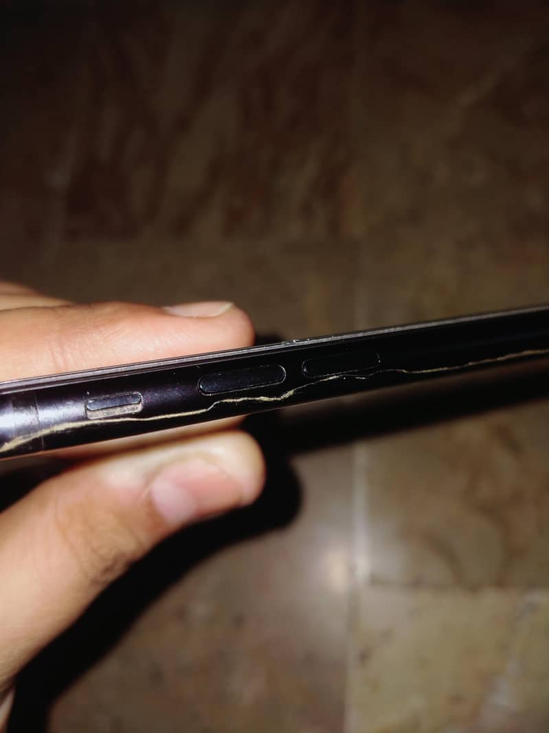 Apple iPhone 7 0