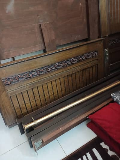 one dabble  bed set or two single bed set