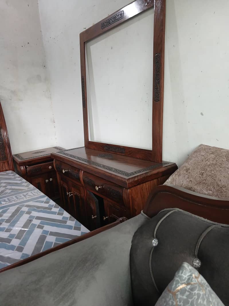 one dabble  bed set or two single bed set 7
