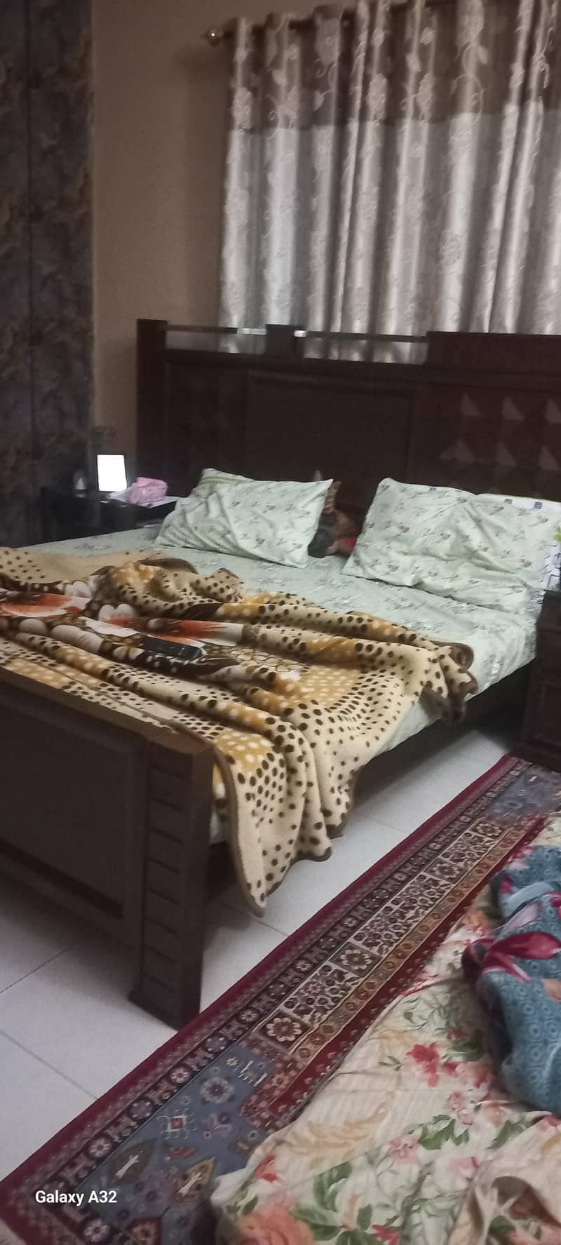one dabble  bed set or two single bed set 11