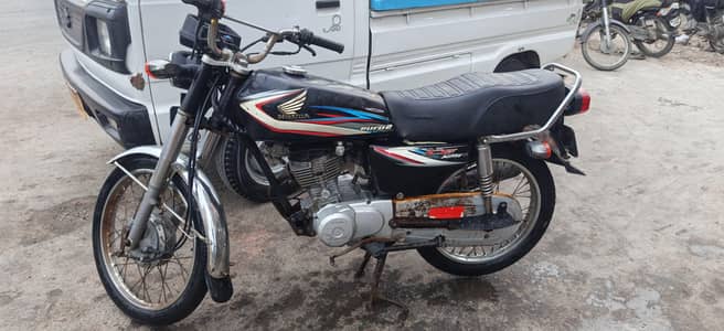 honda CG 125 2015 model Karachi Number