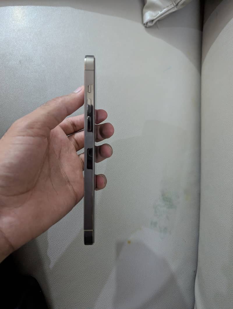 Apple iPhone 14 Pro Max 2