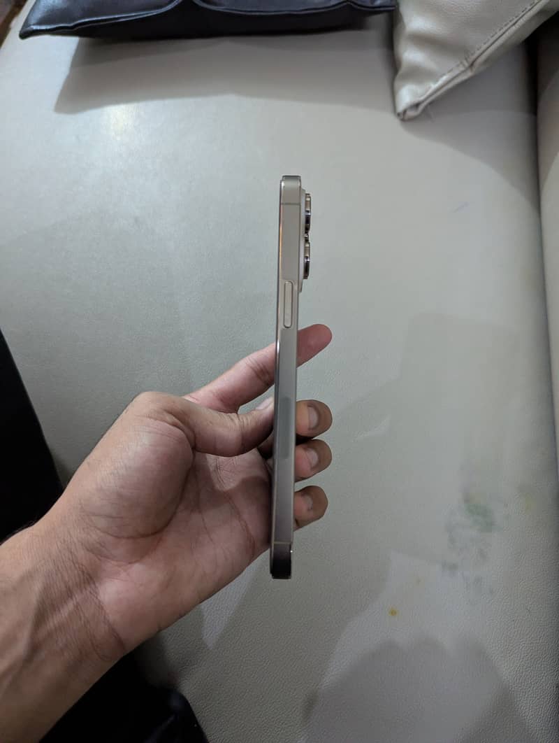 Apple iPhone 14 Pro Max 3