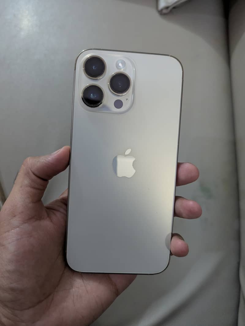 Apple iPhone 14 Pro Max 4