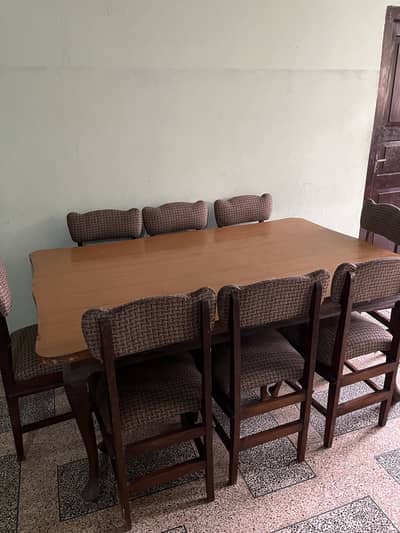 Dining table for sale
