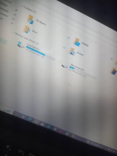 CORE I5 with 128GB SSD and can be insert sim slot