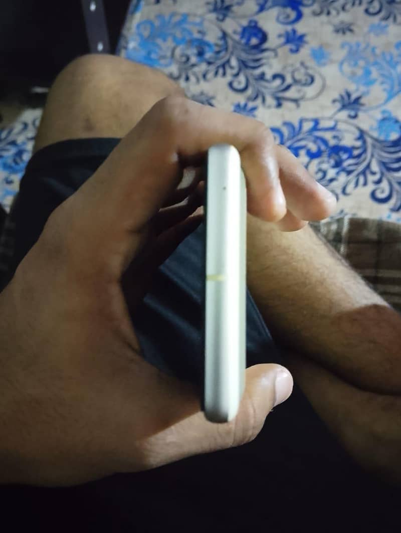 Google Pixel 7 3