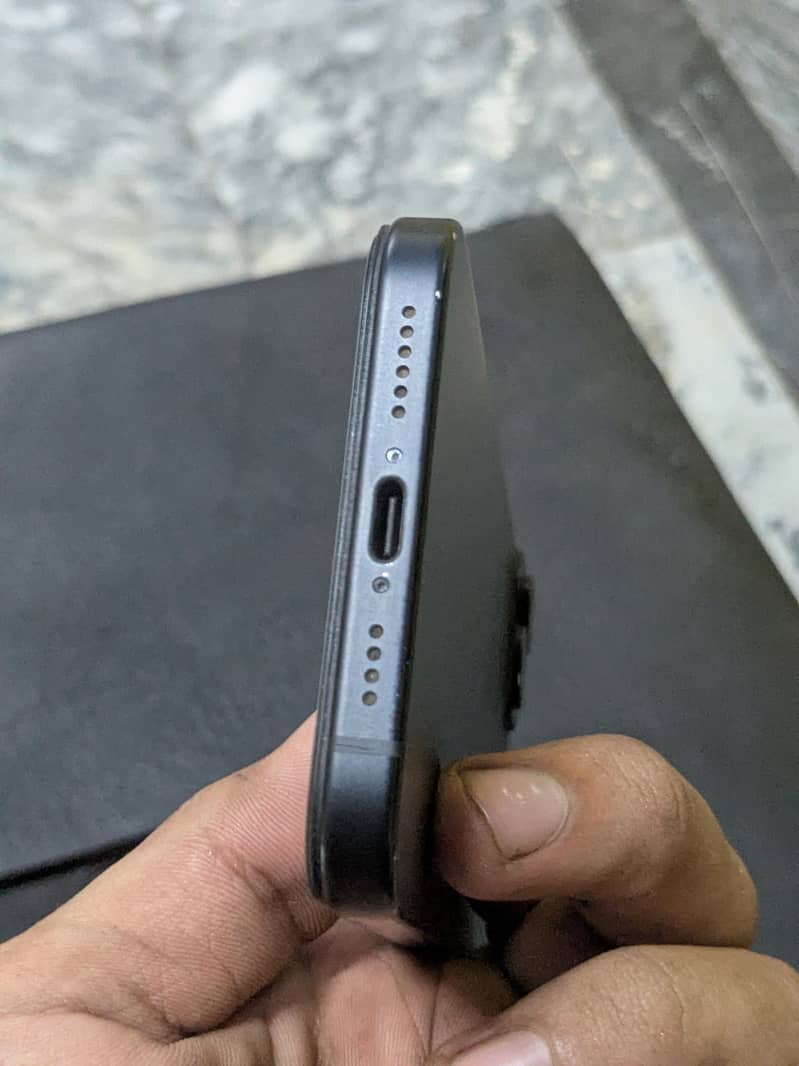 Apple iPhone 15 plus 3