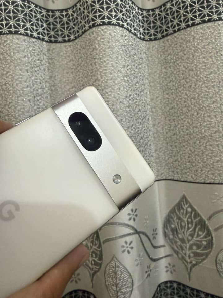 Google Pixel 7a 5