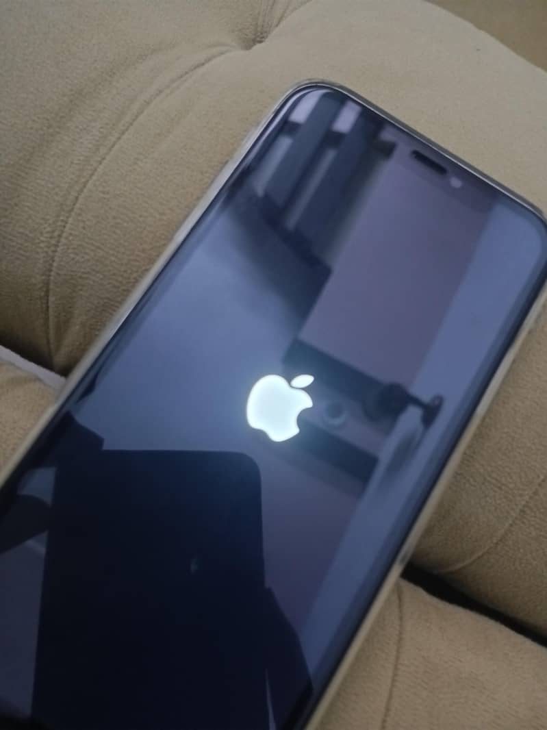 IPhone 11 8