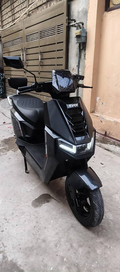 EVEE S1 AIR SCOOTY 2200 WATT
