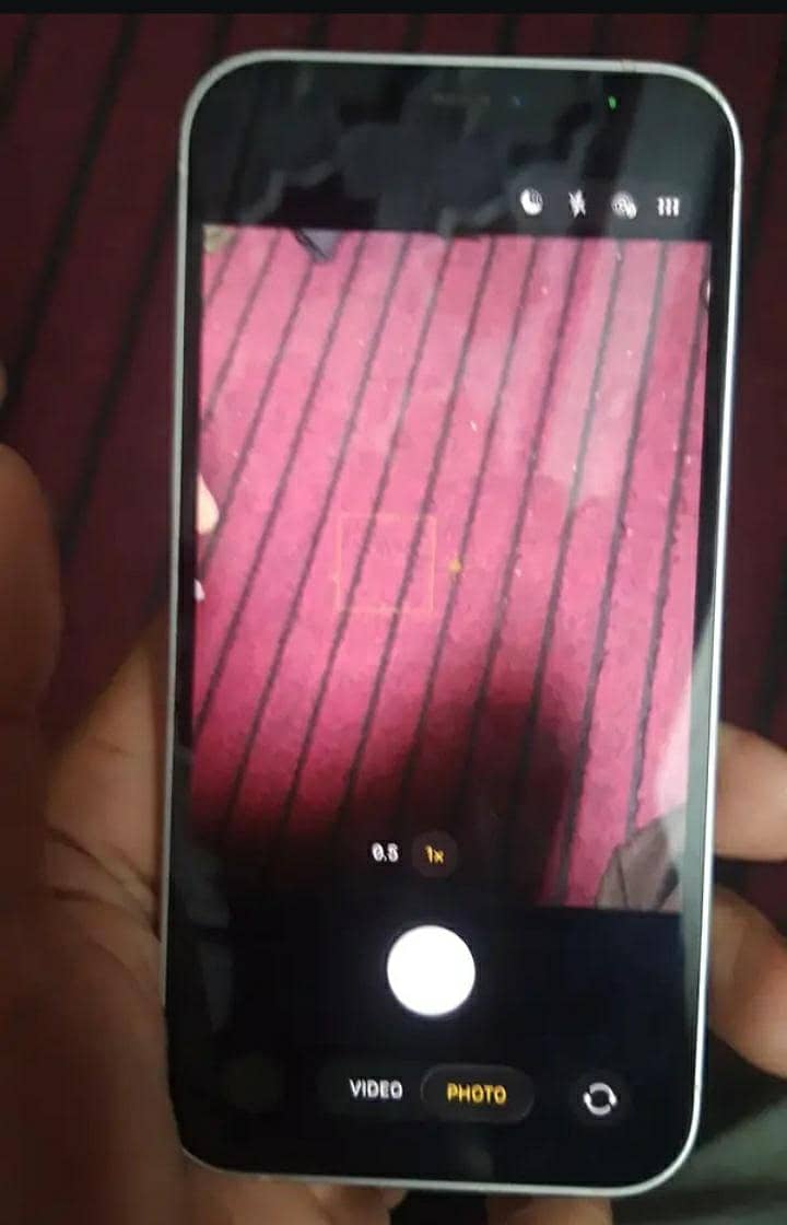 Apple iPhone 12 4