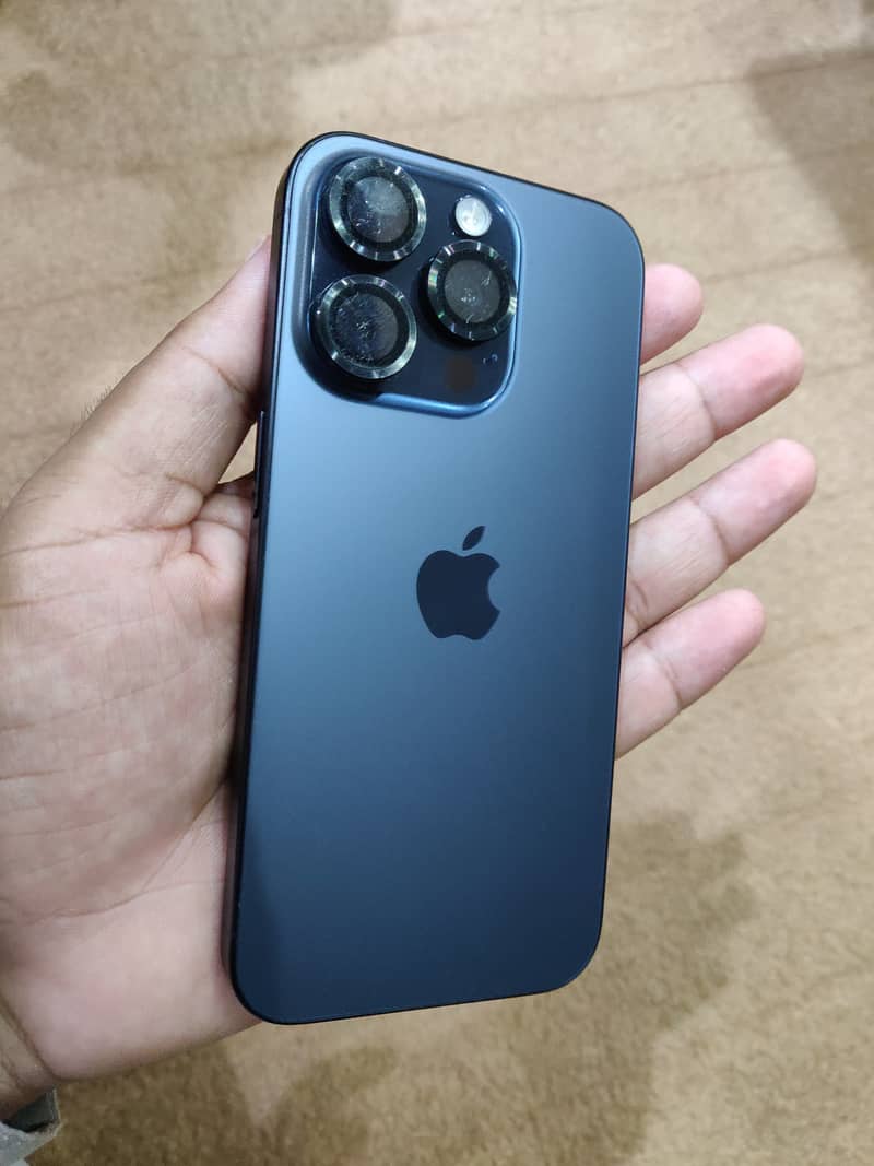 Apple iPhone 15 Pro 0