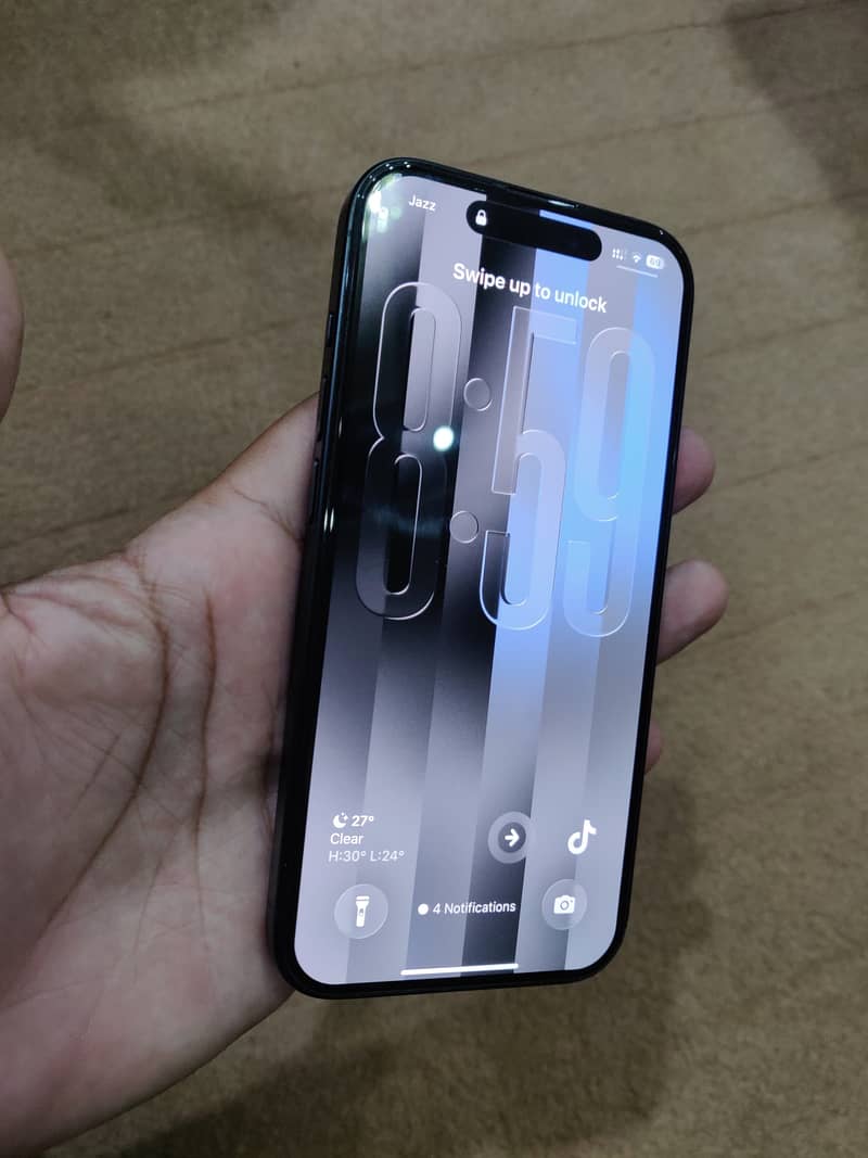 Apple iPhone 15 Pro 1