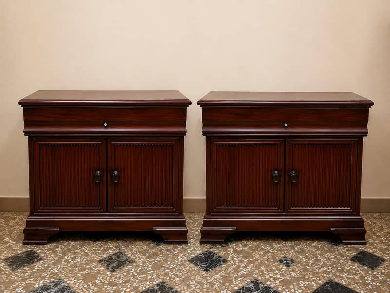 Dressing table aur 2 side table 1