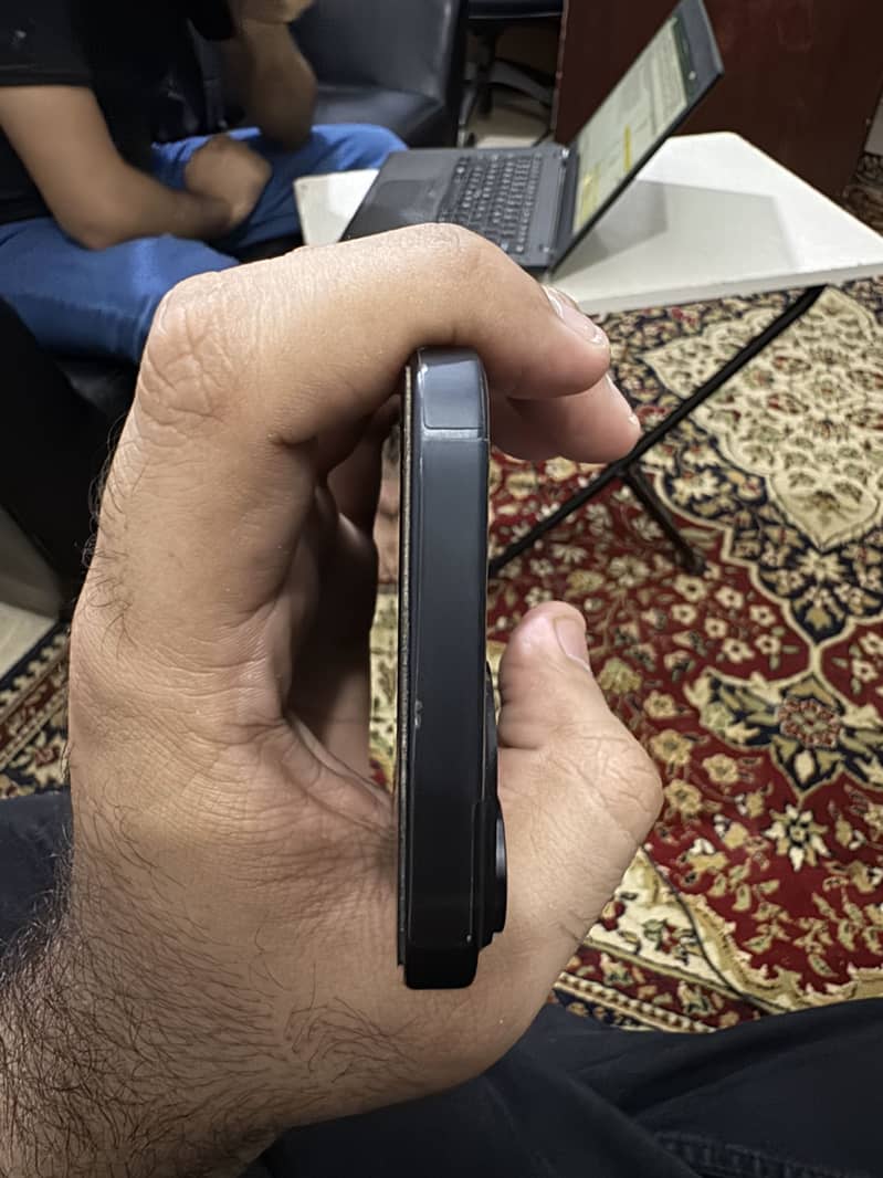 Apple iPhone 15 3