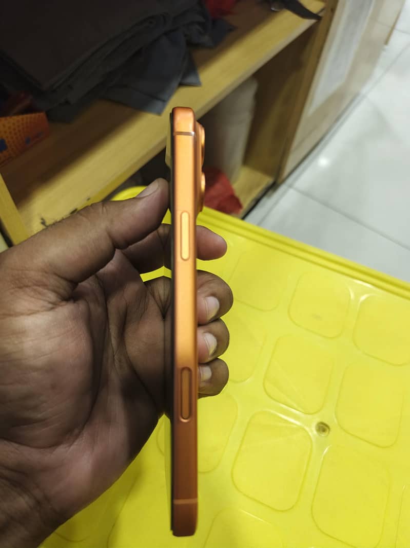 Apple iPhone 17 Pro Max 1