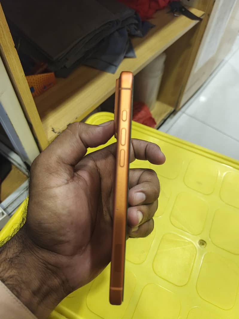 Apple iPhone 17 Pro Max 4