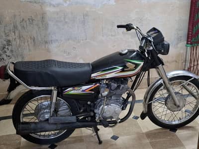 Honda CG 125 - 2016 Model - Complete Papers