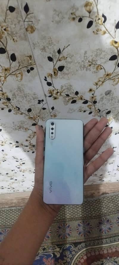 Vivo S1