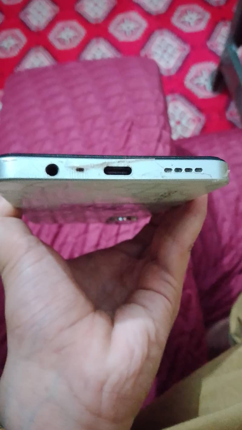 Realme Note 60x 4