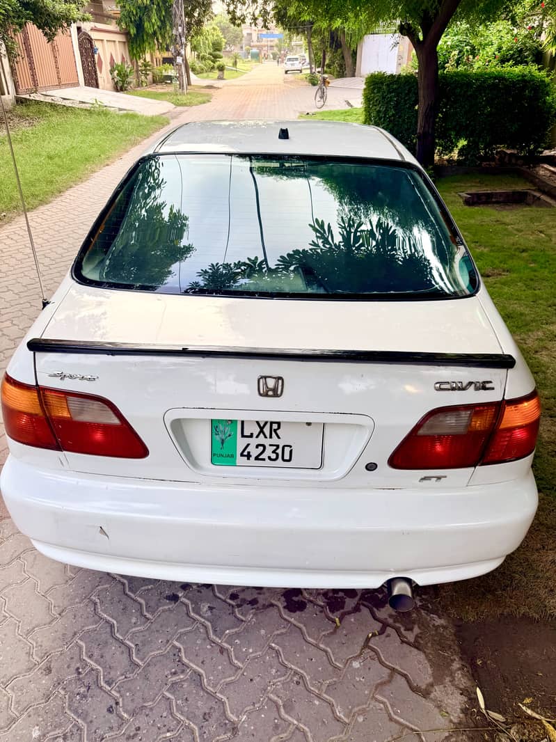 Ek 2000 8