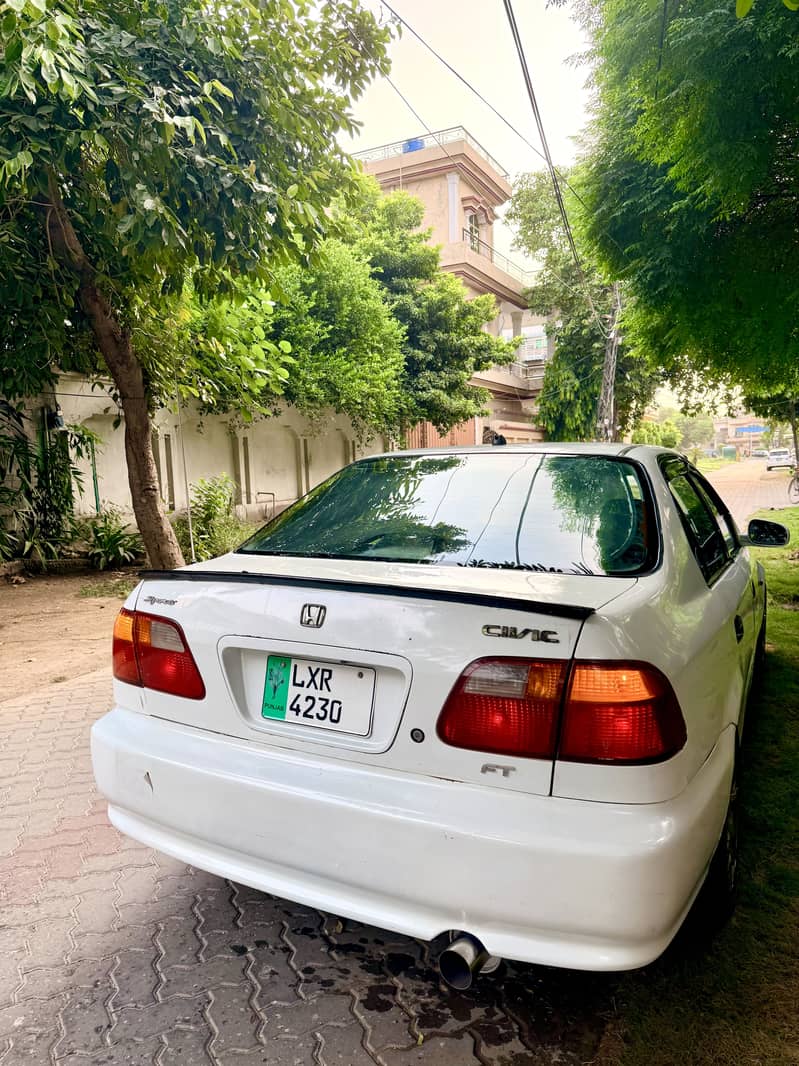 Ek 2000 10