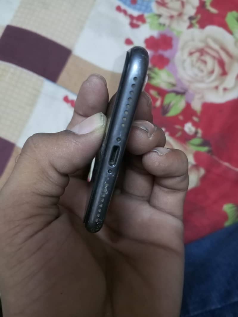 Apple iPhone 8 Plus 1
