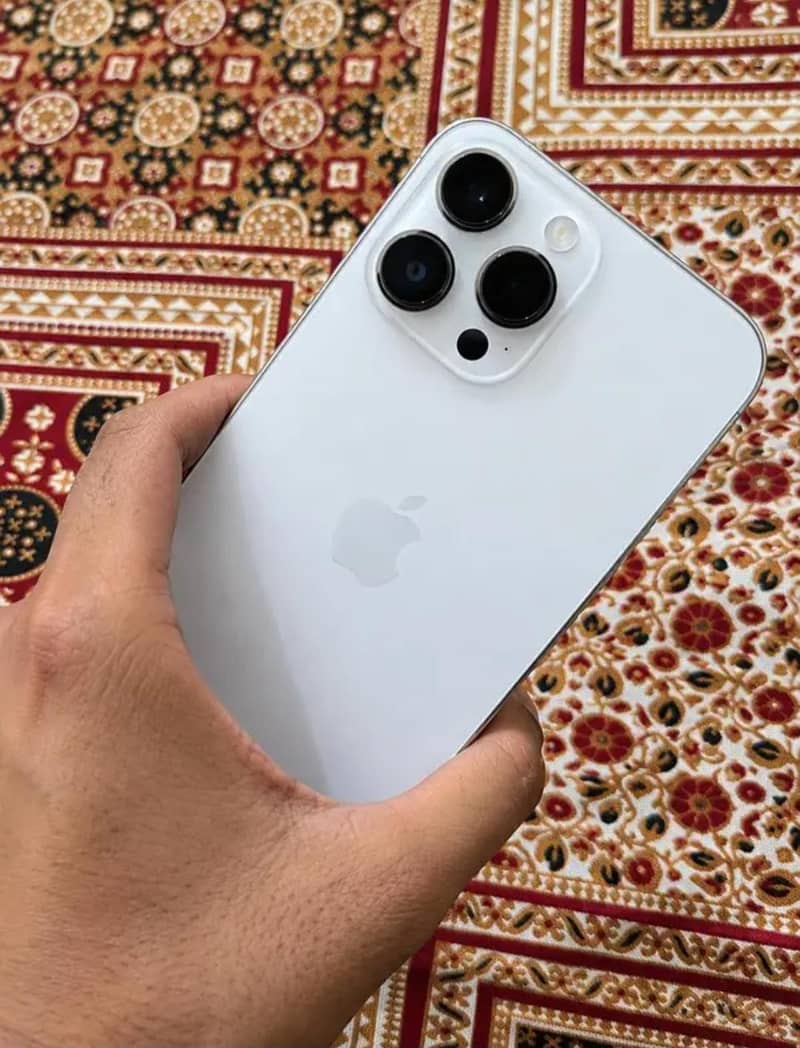 Apple iPhone 14 Pro Max 0