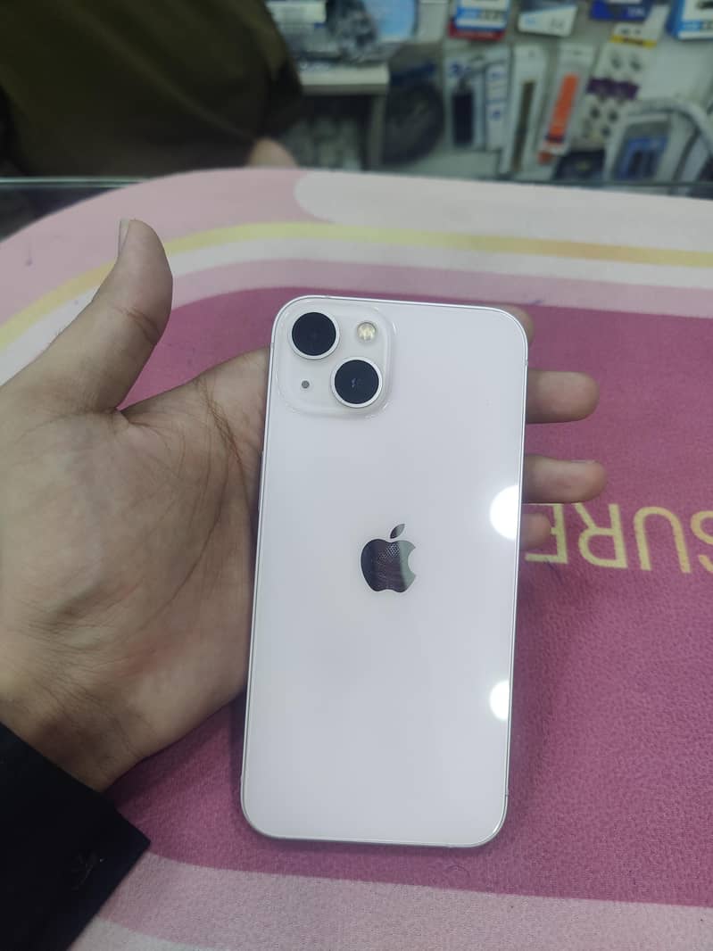 Apple iPhone 13 3