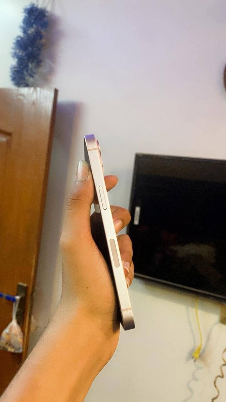 Apple iPhone 13 3
